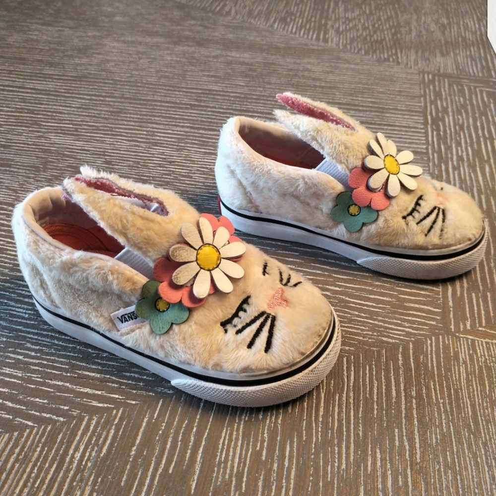 **SOLD**VANS Authentic Toddler Girl Bunny Slip Ons